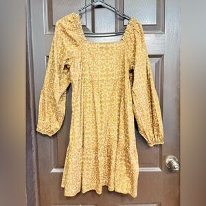 Universal Thread Women’s Dress- Floral long-sleeve with a square neckline XS